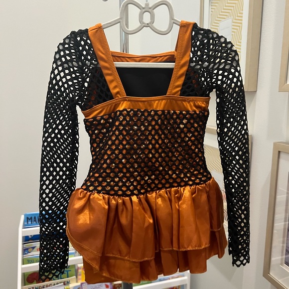 Dance Costume - Picture 2 of 8